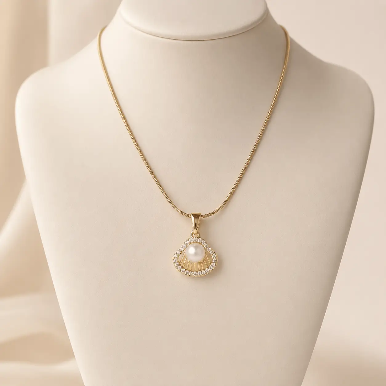 Pearl Seashell Cubic Zirconia Pendant Necklace Gold 18K Gold Plated Pearl Seashell Necklace Gold Seashell Pendant Necklace for Women Cubic Zirconia Seashell Necklace Malqani Pearl Seashell Necklace